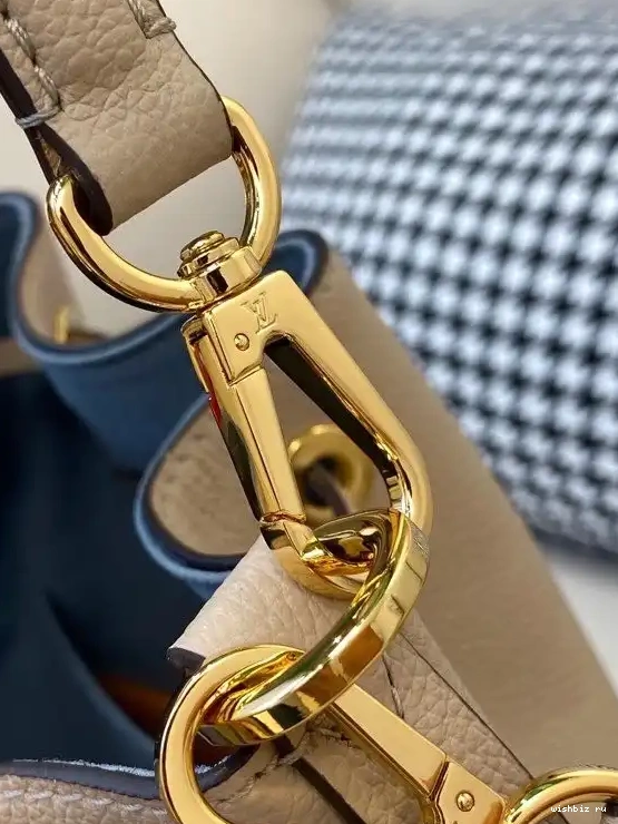 WIS VUITTON BUCKET LOUIS LOCKME 0625